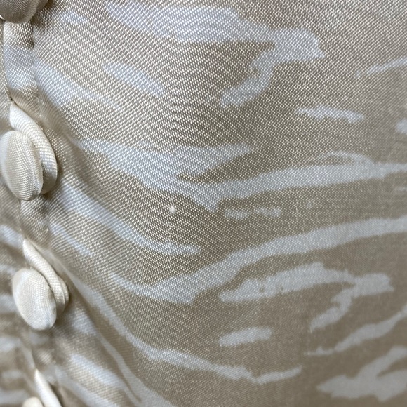 Abercrombie Fitch Cream Satin Tiger Stipe Slip Dress Size Medium Side Zip Flaw - Picture 8 of 12